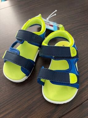 Stride Rite Sz 5 Vincent Sandals
